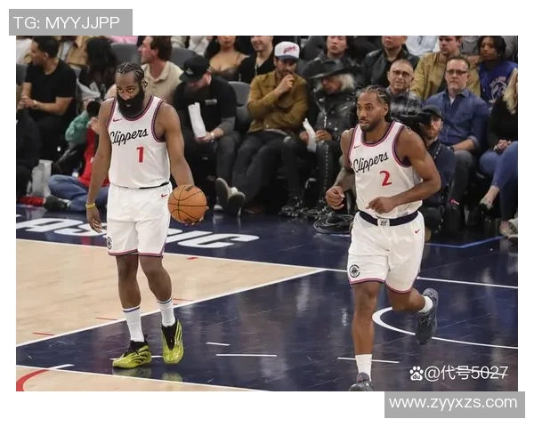 纽约尼克斯与掘金激战正酣球迷期待精彩对决与惊喜表现